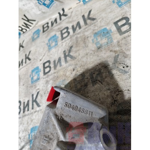 Кронштейн топливных фильтров Iveco stralis Cursor 13 (607)-2