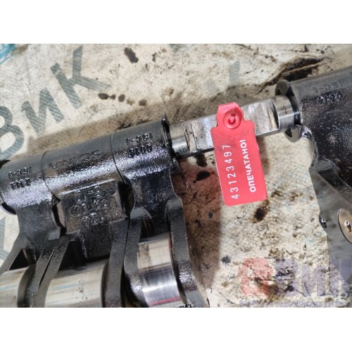 Ось рокеров Scania R400 915216 в сборе с рокерами DC13 PDE (497)-1