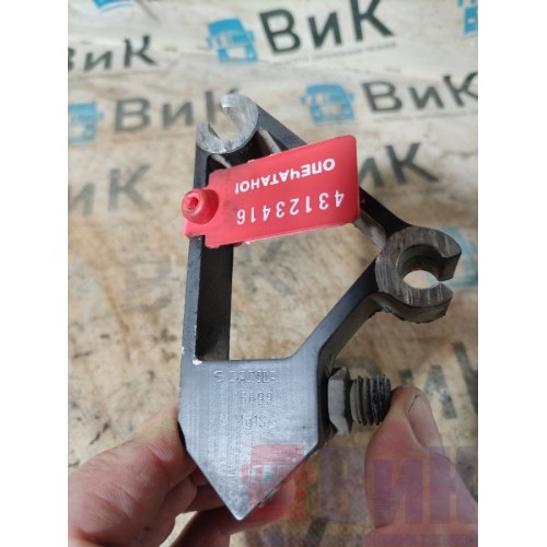 Кронштейн датчика клапана EGR (ЕГР) Scania R400 915216 DC13 PDE (416)-2