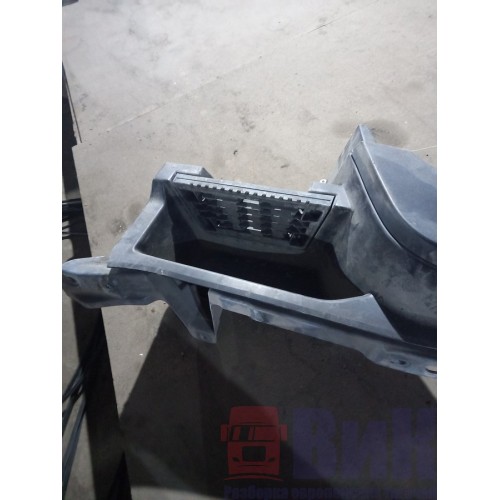 Подножка верхняя Renault TS в сборе с продолжением кабины RH (543)-8