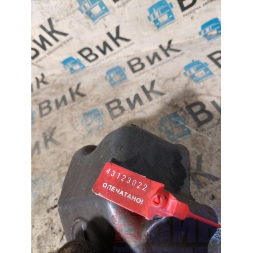 Крышка клапанная Mercedes ОМ 441 (022)-1