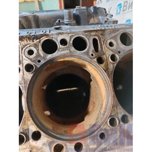 Блок цилиндров двигателя Mercedes ОМ 441 (ТНВД) (938)-7