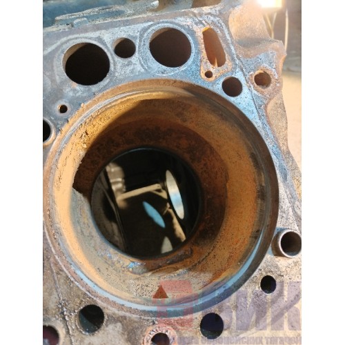 Блок цилиндров двигателя Mercedes ОМ 441 (ТНВД) (938)-5