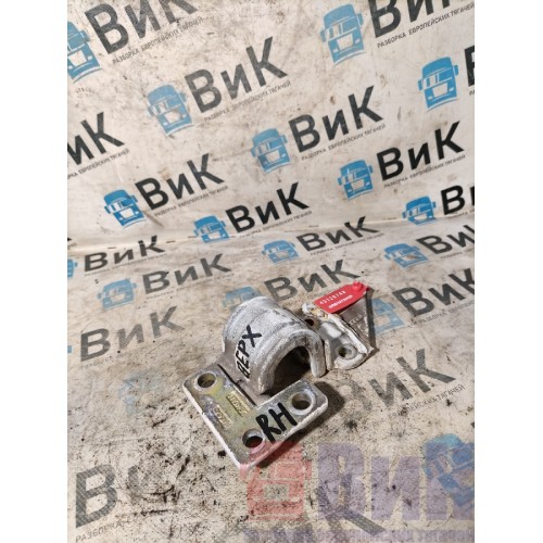 Петля двери Iveco Eurostar 251363 верхняя RH (748)