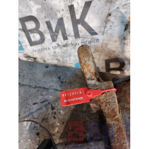 Цапфа (кулак поворотный) Iveco Eurostar 251363 RH (826)-1