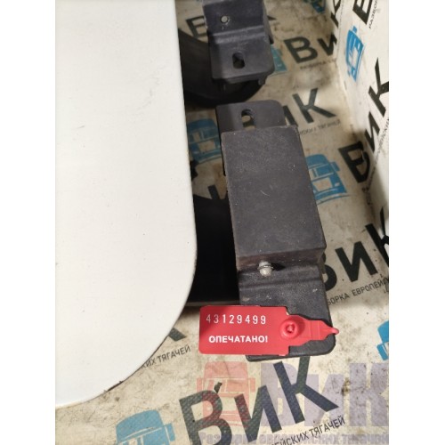 Крышка инструментального ящика Iveco Stralis 258750 в сборе RH с деф. (499)-1