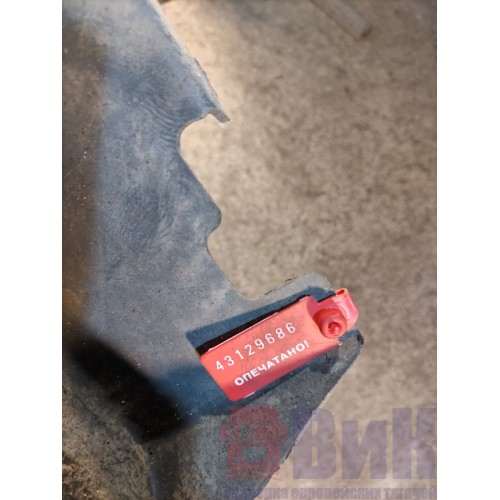 Подкрылок под кабину RH Iveco Stralis 258750 (686)-1