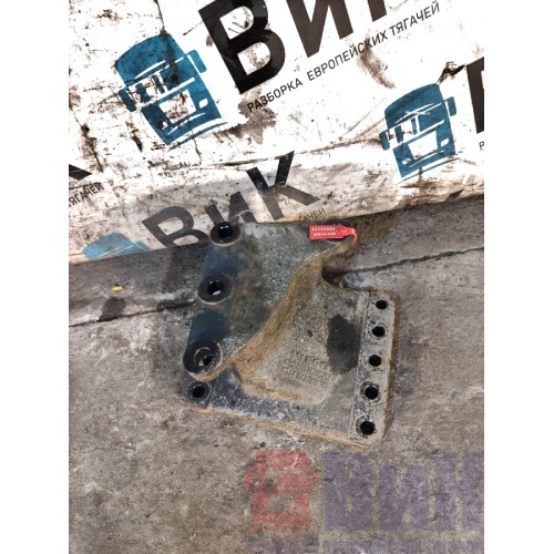 Кронштейн (проставка) ГУРа Iveco Stralis 258750 (695)