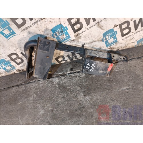 Кронштейн крыла переднего Iveco Stralis 258750 верхний RH (673)-1