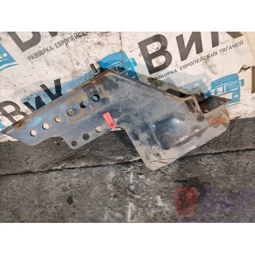 Кронштейн усилителя бампера Iveco Stralis 258750 RH (670)