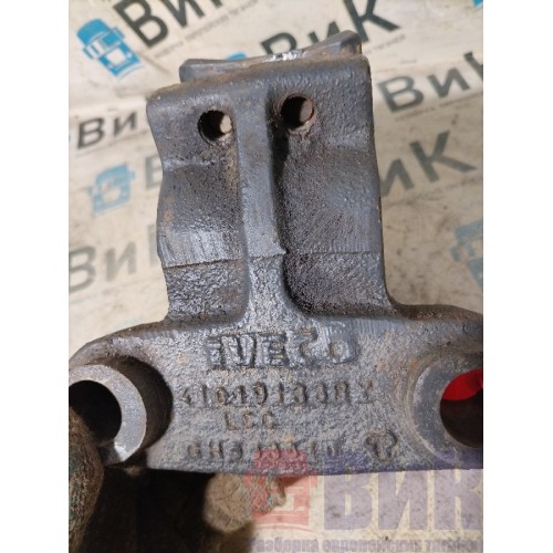 Кронштейн переднего стабилизатора Iveco Stralis 258750 (530)-1