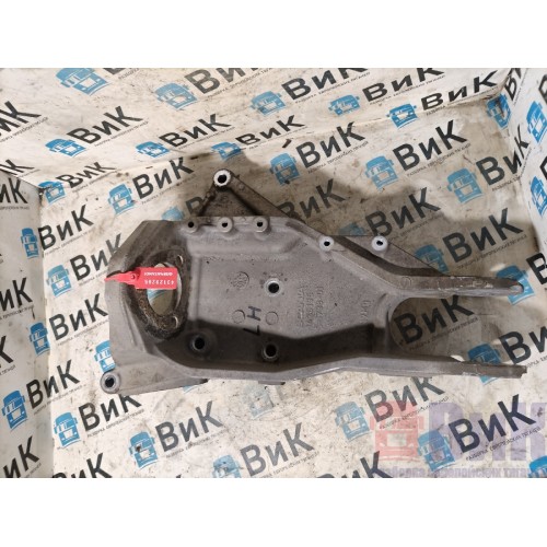 Кронштейн кабины (кронштейн передней подушки) Scania R420 274491 LH (295)-2