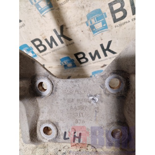 Кронштейн задней подушки кабины Scania R420 274491 LH (299)-1