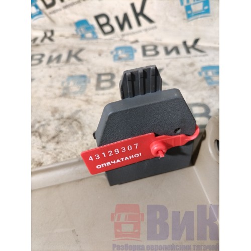 Крышка бардачка Scania R420 274491 (307)-3