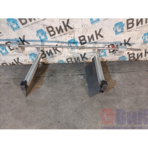 Кронштейн нижней спалки Scania R420 274491 в сборе (257)