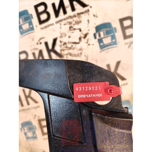 Накладка на стойку лобового стекла Scania 5 178648 наружняя RH (021)-3