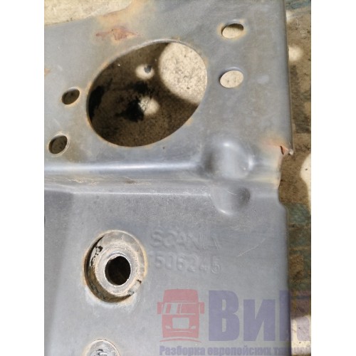 Кронштейн тяги замка кабины Scania 5 в сборе с кронштейном LH (969)-1