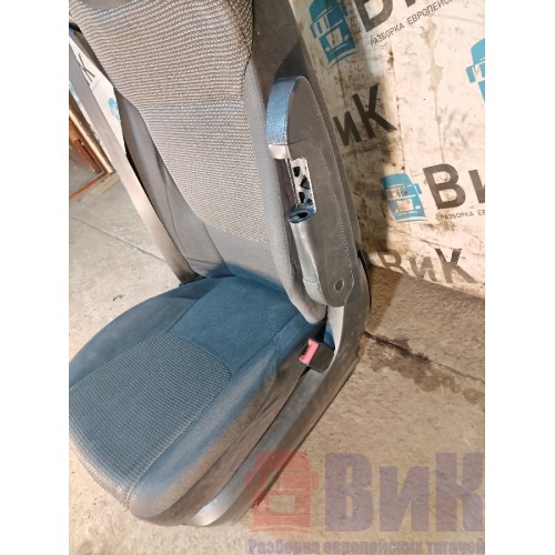 Сиденье пассажирское DAF 105 961218 (табуретка) с деф-ми (909)-2