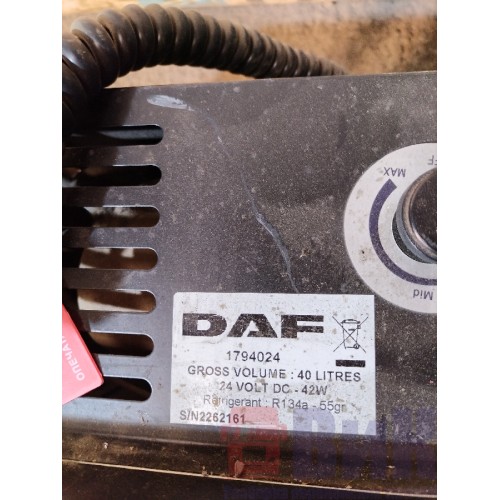 Холодильник DAF 105 961218 с деф. (907)-1