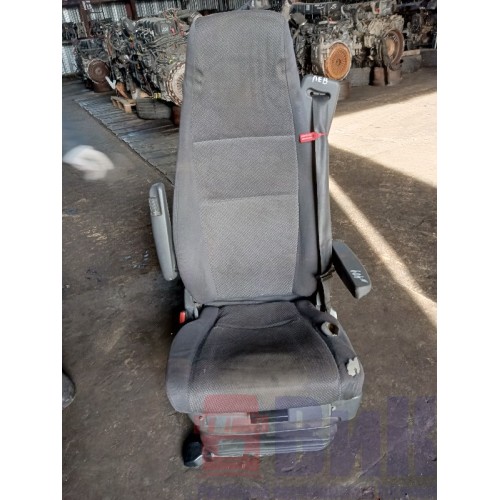 Сиденье водительское Scania 5 178648 пневмо с деф-ми (без проставки и салазок) (932) 