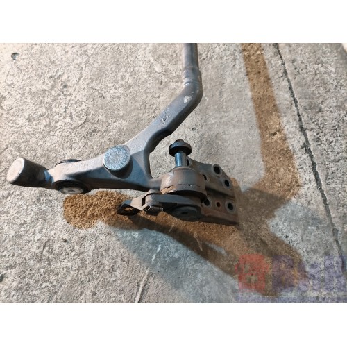 Торсион кабины Mercedes Actros MP3 617874 в сборе с кронштейнами (784)-1