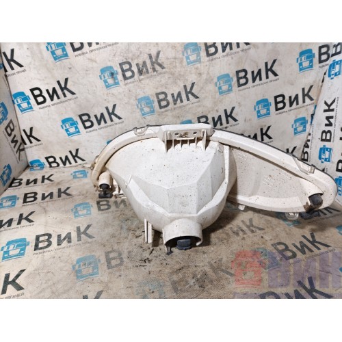 Фара противотуманная DAF 106 066636 RH (762)-1