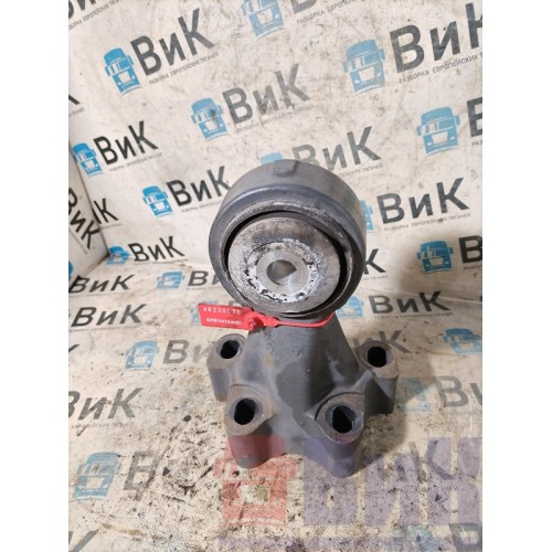 Кронштейн торсиона кабины DAF 105 012236 LH (570)