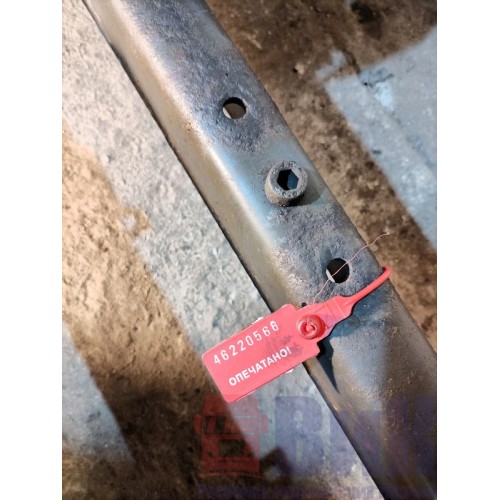 Кронштейн буксировочного крюка DAF 105 012236 в сборе с подножками (566)-1