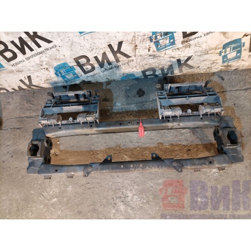 Кронштейн буксировочного крюка DAF 105 012236 в сборе с подножками (566)-3