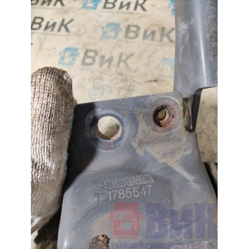 Петля подножки обслуживания Scania R440 335286 с деф. RH (176)-4