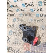 Кронштейн цилиндра подъема кабины Scania R440 335286 (215)