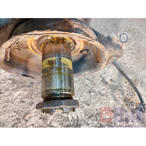 Цапфа (кулак поворотный) Scania R440 335286 LH (186)-4