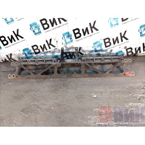 Кронштейн подножки решетки радиатора DAF 106 066636 в сборе (063)