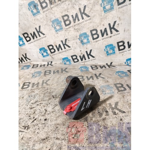 Кронштейн задней подушки кабины DAF 106 066636 нижний LH (991)-1