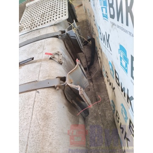 Бак топливный DAF 106 066636 231*70*70 с кронштейнами, топливозаборником, трапиком (926)-7