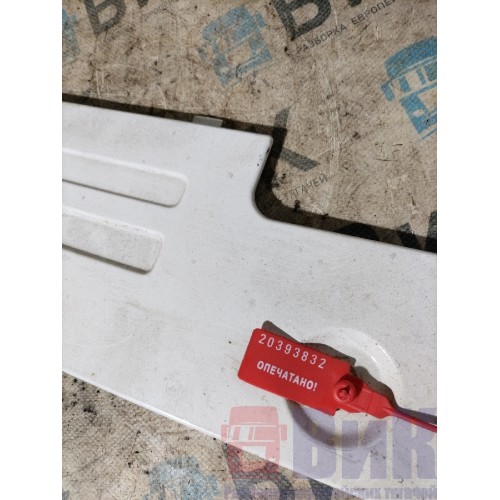 Накладка на корпус фары Volvo FH 13 659084 LH (832)-2