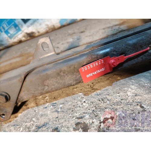 Кронштейн буксировочного крюка DAF 105 946058 в сборе с подножками (623)-5