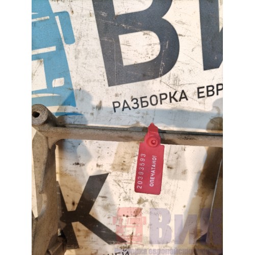 Кронштейн фары DAF 105 976058 ориг. с деф. RH (593) -2