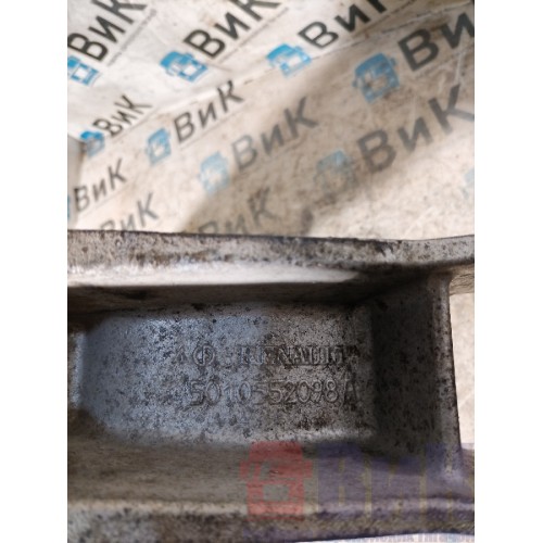 Кронштейн цилиндра подъема кабины Renault Premium 013647 (354)-1