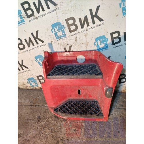 Подножка нижняя Renault Premium 013647 двойная деф. LH (385)