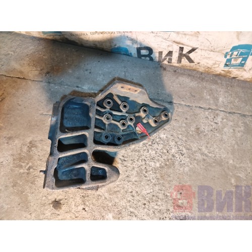 Кронштейн крепления торсиона кабины Renault Premium 013647 LH (336)-3