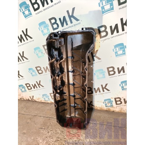 Крышка клапанная Renault Premium 013647 DXI 11 (916)-4