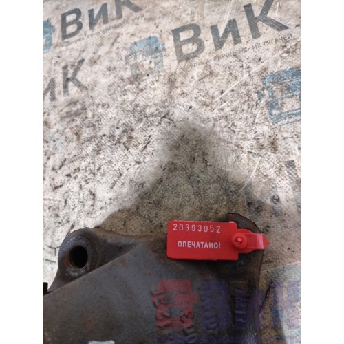 Кронштейн цилиндра подъема кабины Mercedes Actros MP3 617874 (052)-1