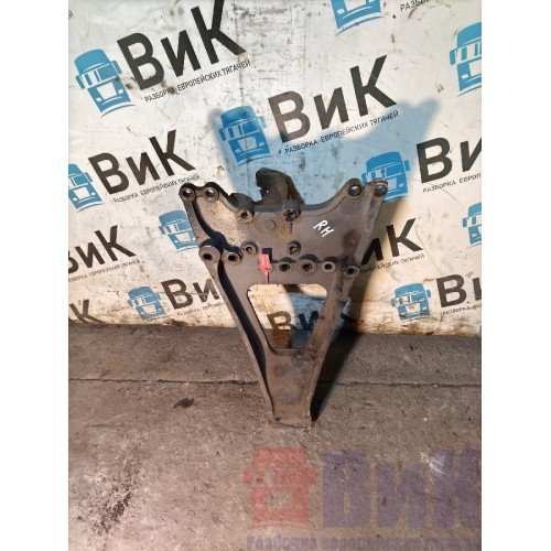 Кронштейн реактивной тяги (бугель) Mercedes Actros MP3 617874 RH (045)