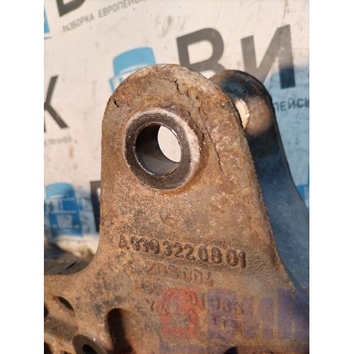 Кронштейн МФЦ Mercedes Actros MP3 617874 RH (042)-2