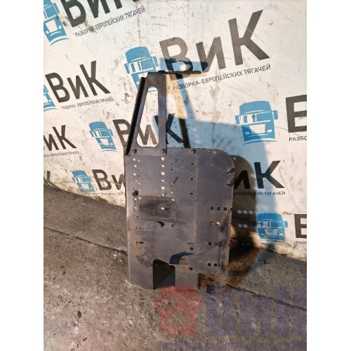 Кронштейн распределительной коробки Mercedes Actros MP3 617874 (033)-1