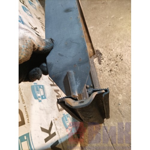 Кронштейн топливного бака Mercedes Actros MP3 617874 деф. ленты (037) -2