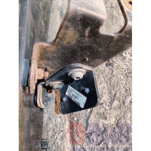 Козырек солнцезащитный DAF 105 009863 Super Space Cab с кронштейнами (275)-3