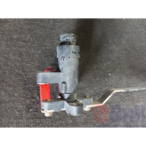 Кран уровня пола Iveco Stralis 258750 с тягой (200)-6