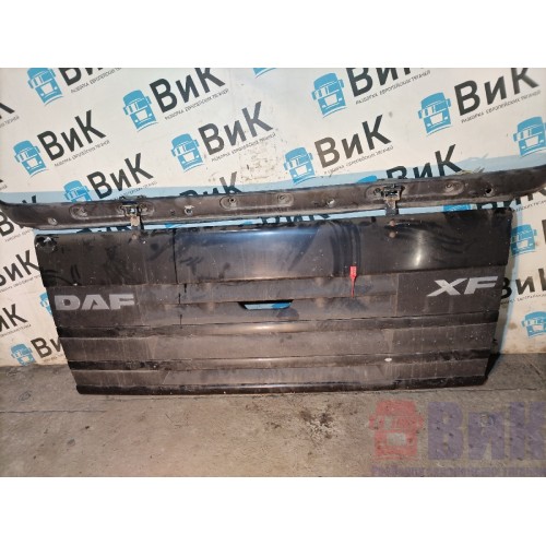 Капот DAF 105 785813 в сборе с петлями и жабо деф. (393)